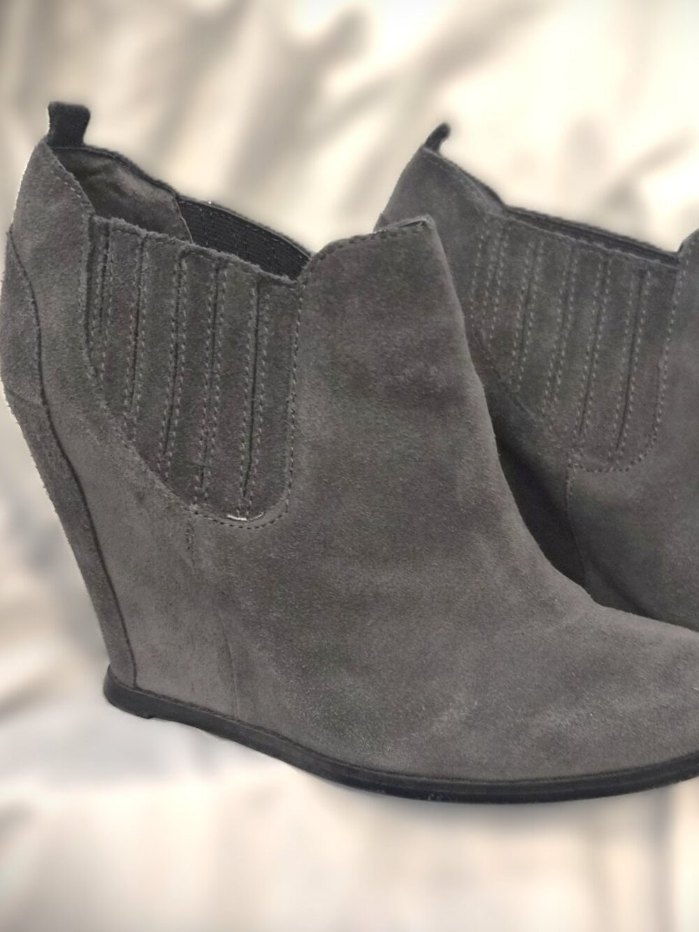 Audrey Brooke Wedge Boots | Grey | Size 8
